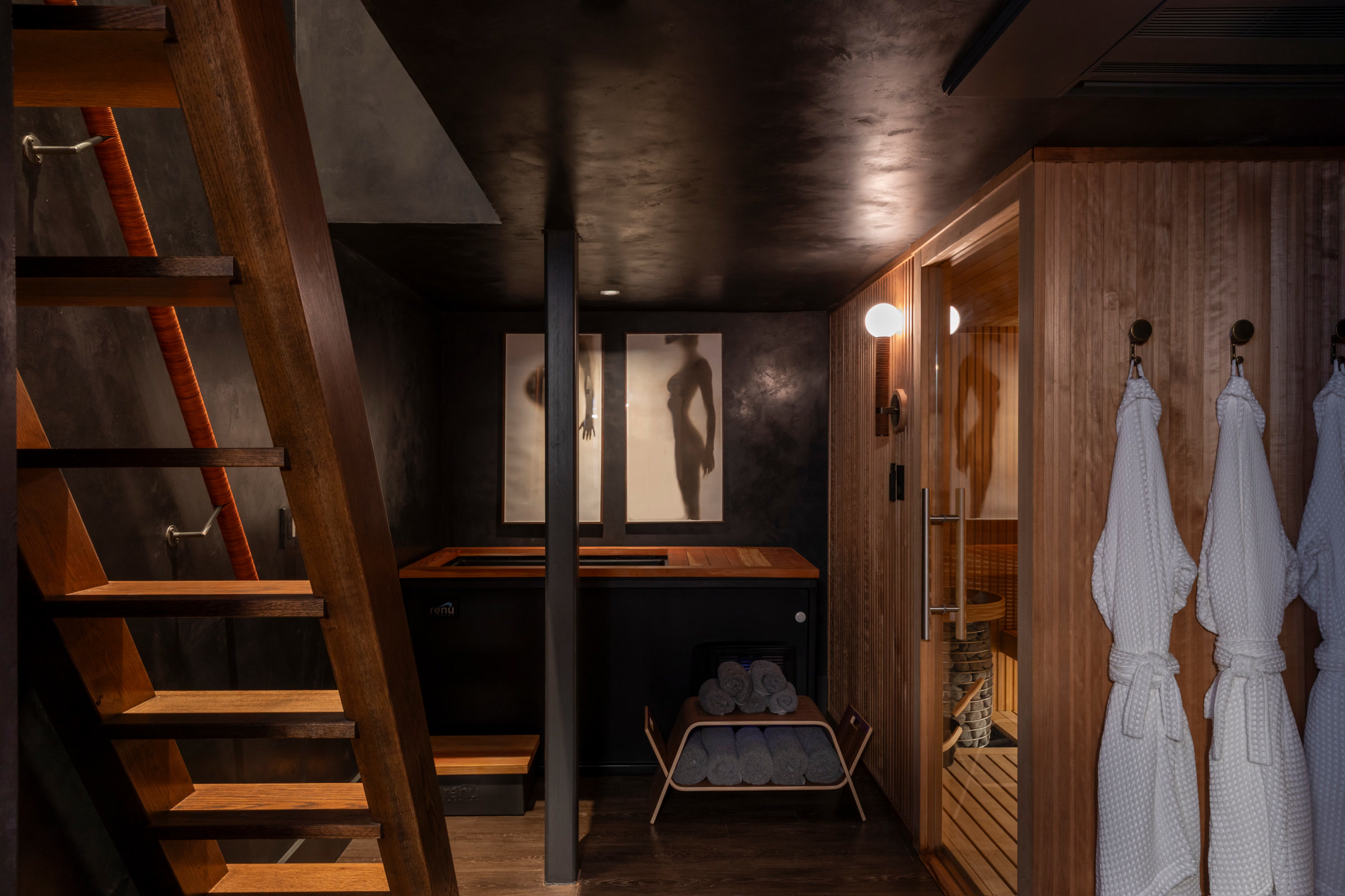 A lower-level recovery lounge